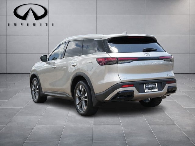 2024 INFINITI QX60 LUXE