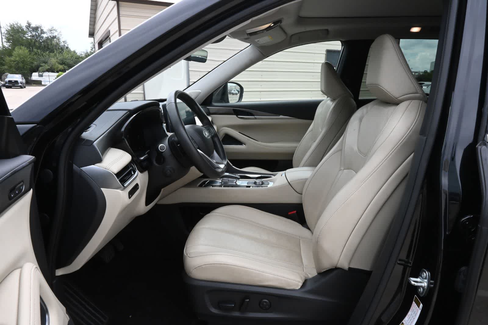 2023 INFINITI QX60 LUXE