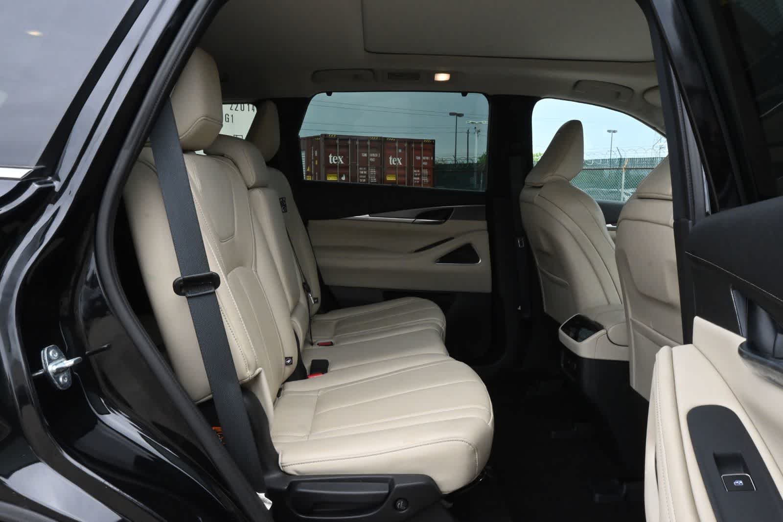 2023 INFINITI QX60 LUXE