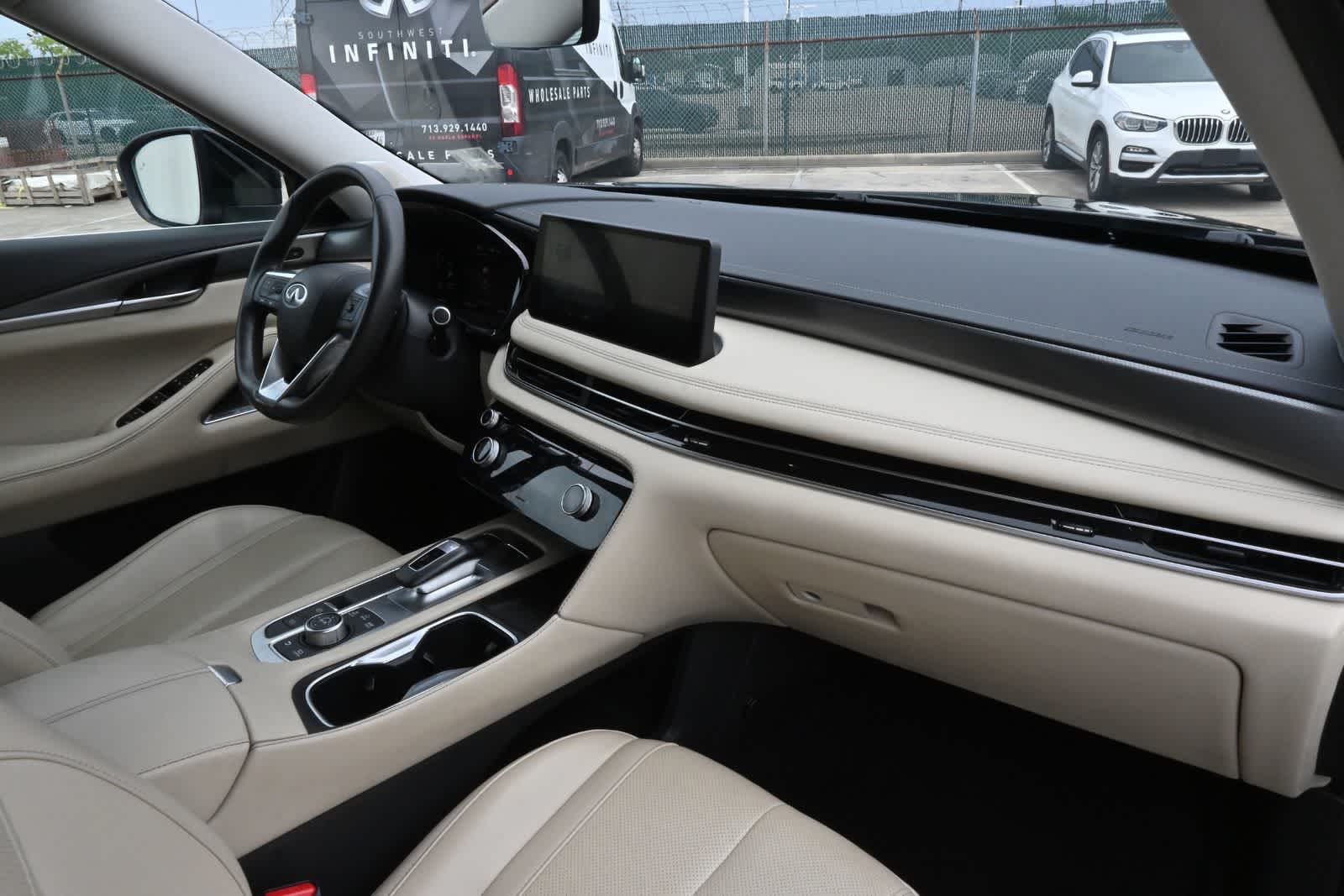 2023 INFINITI QX60 LUXE