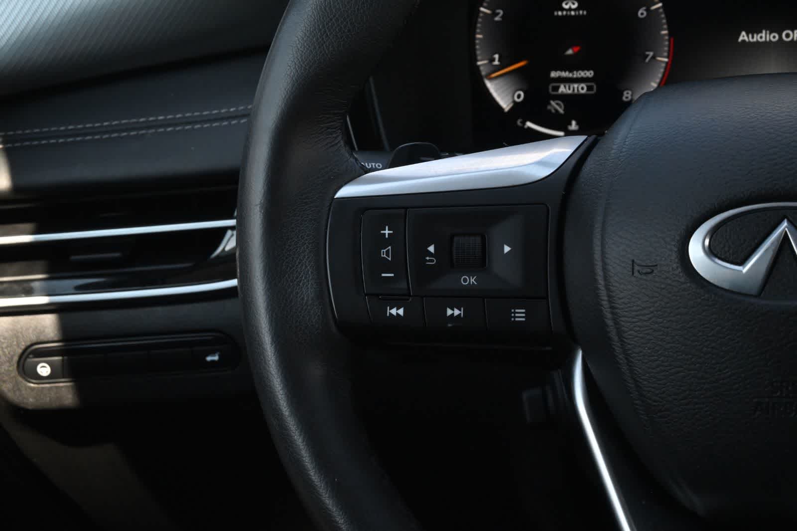 2023 INFINITI QX60 LUXE