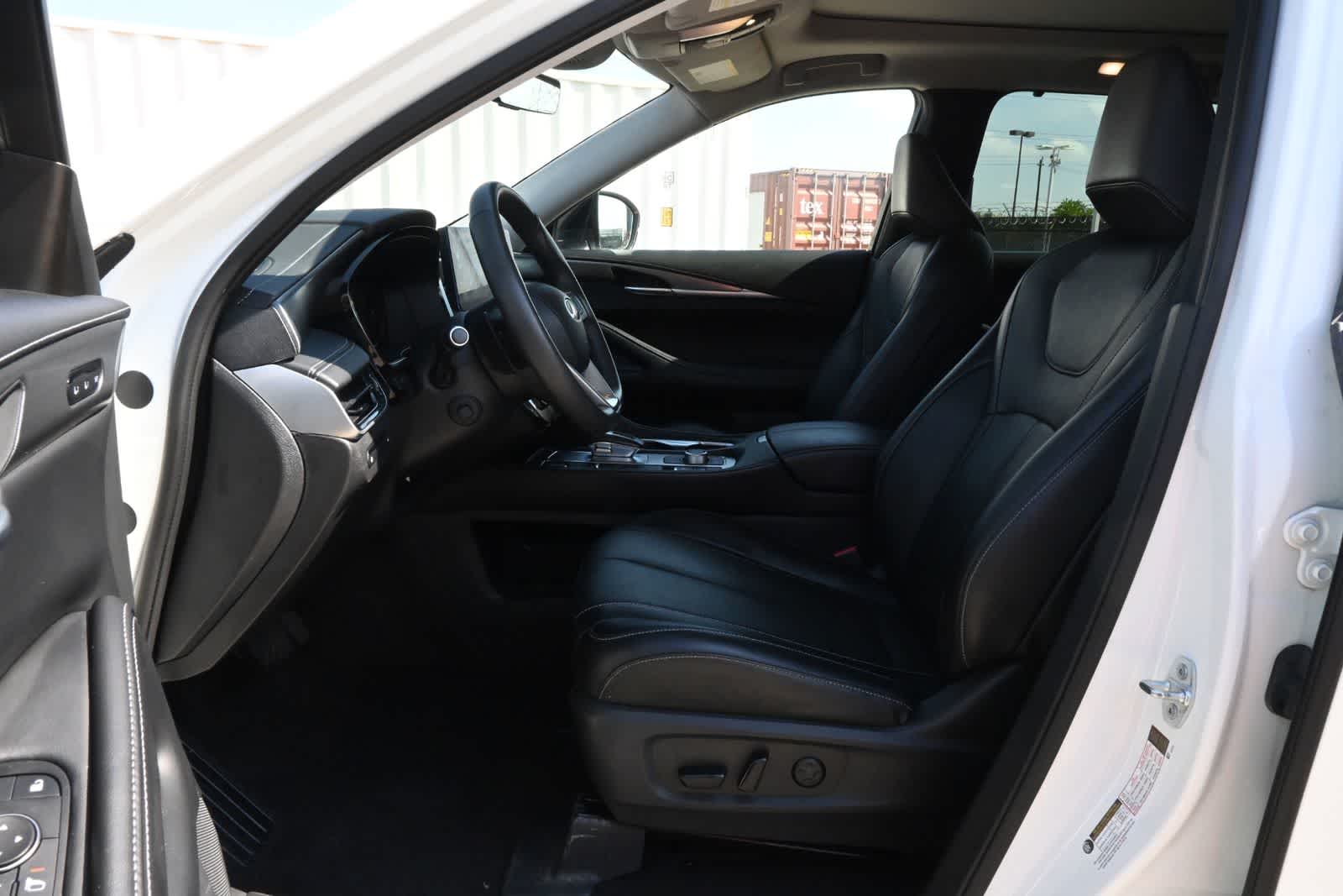 2023 INFINITI QX60 LUXE