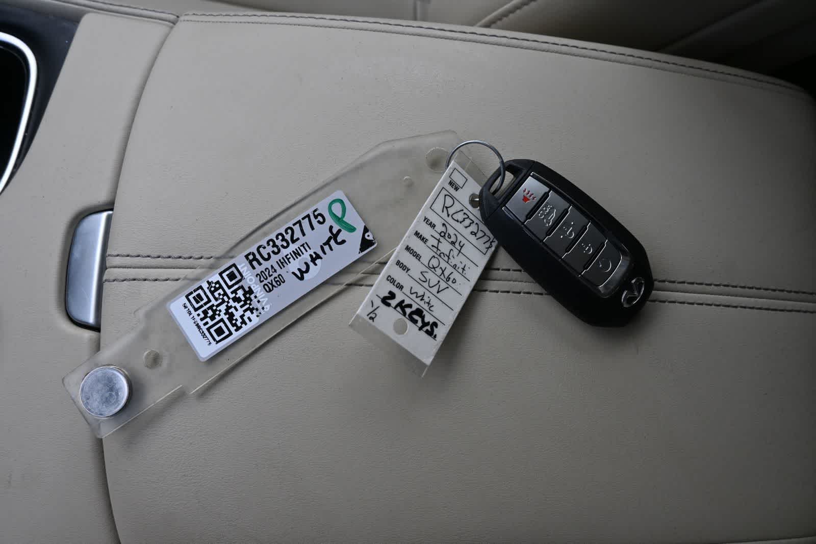 2024 INFINITI QX60 LUXE