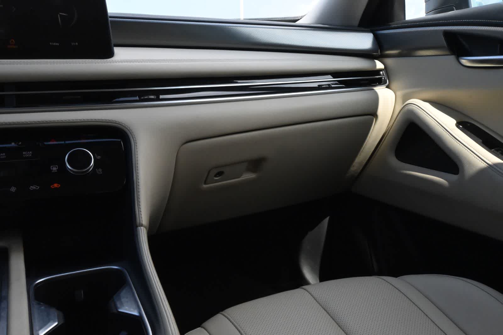 2024 INFINITI QX60 LUXE