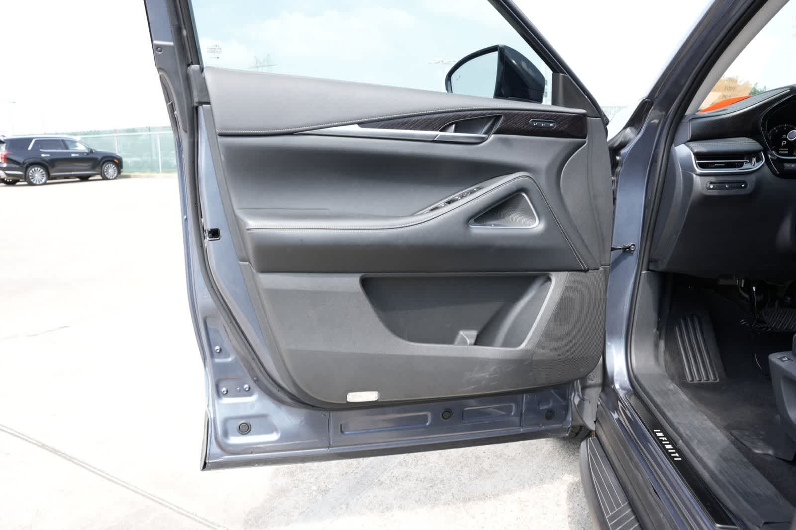2023 INFINITI QX60 SENSORY