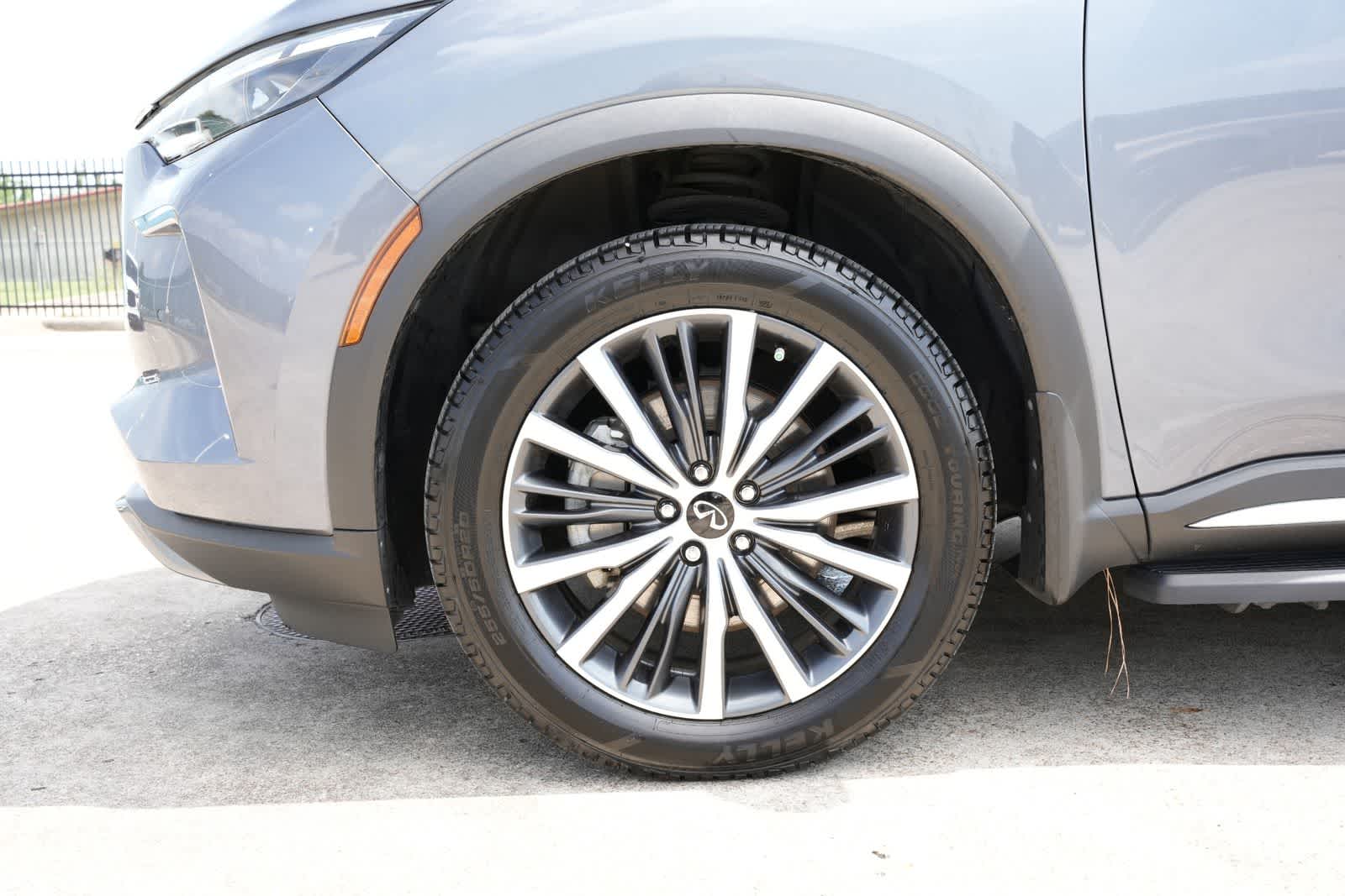 2023 INFINITI QX60 SENSORY