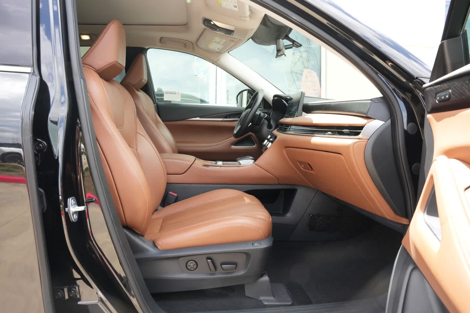 2023 INFINITI QX60 SENSORY