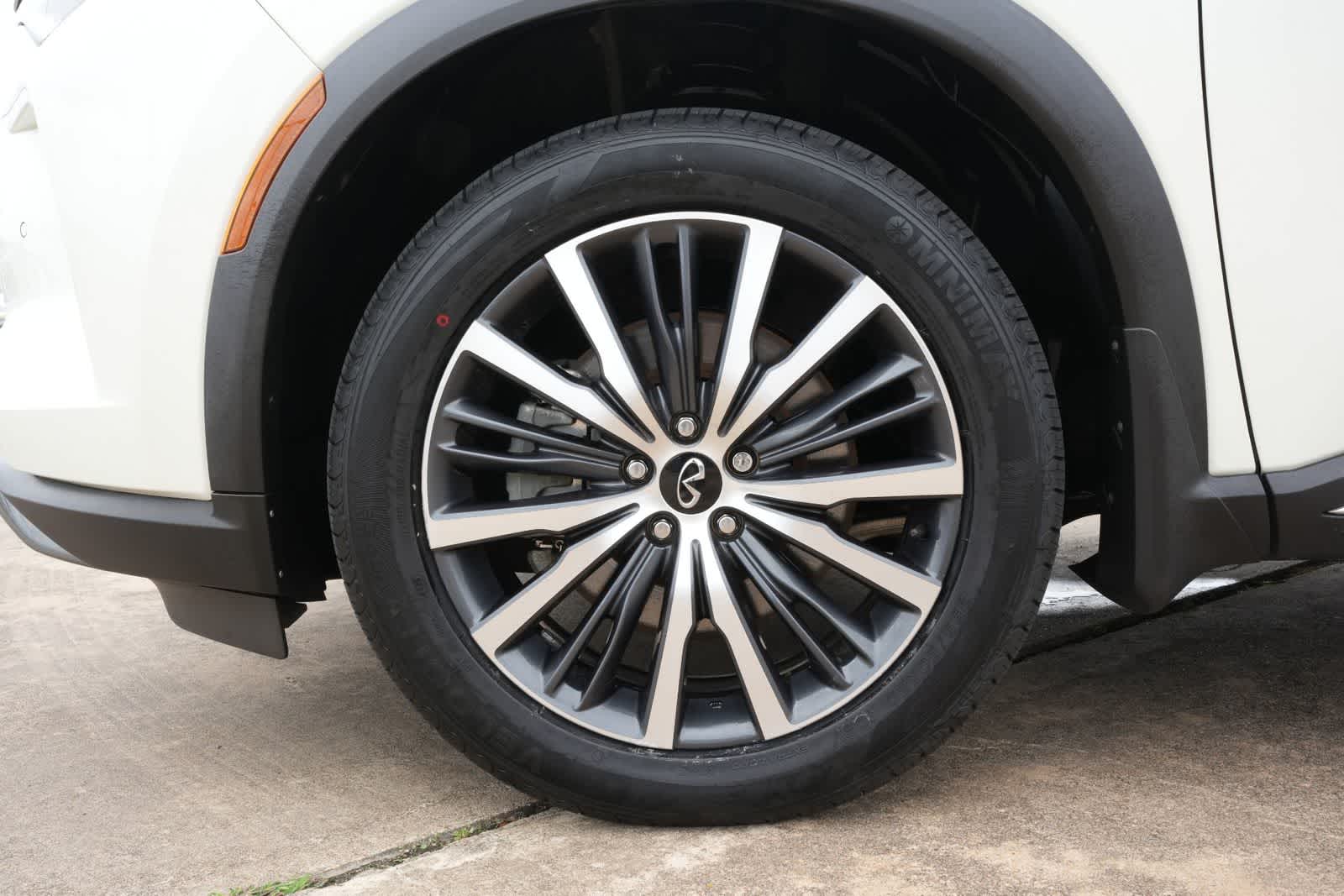 2023 INFINITI QX60 SENSORY