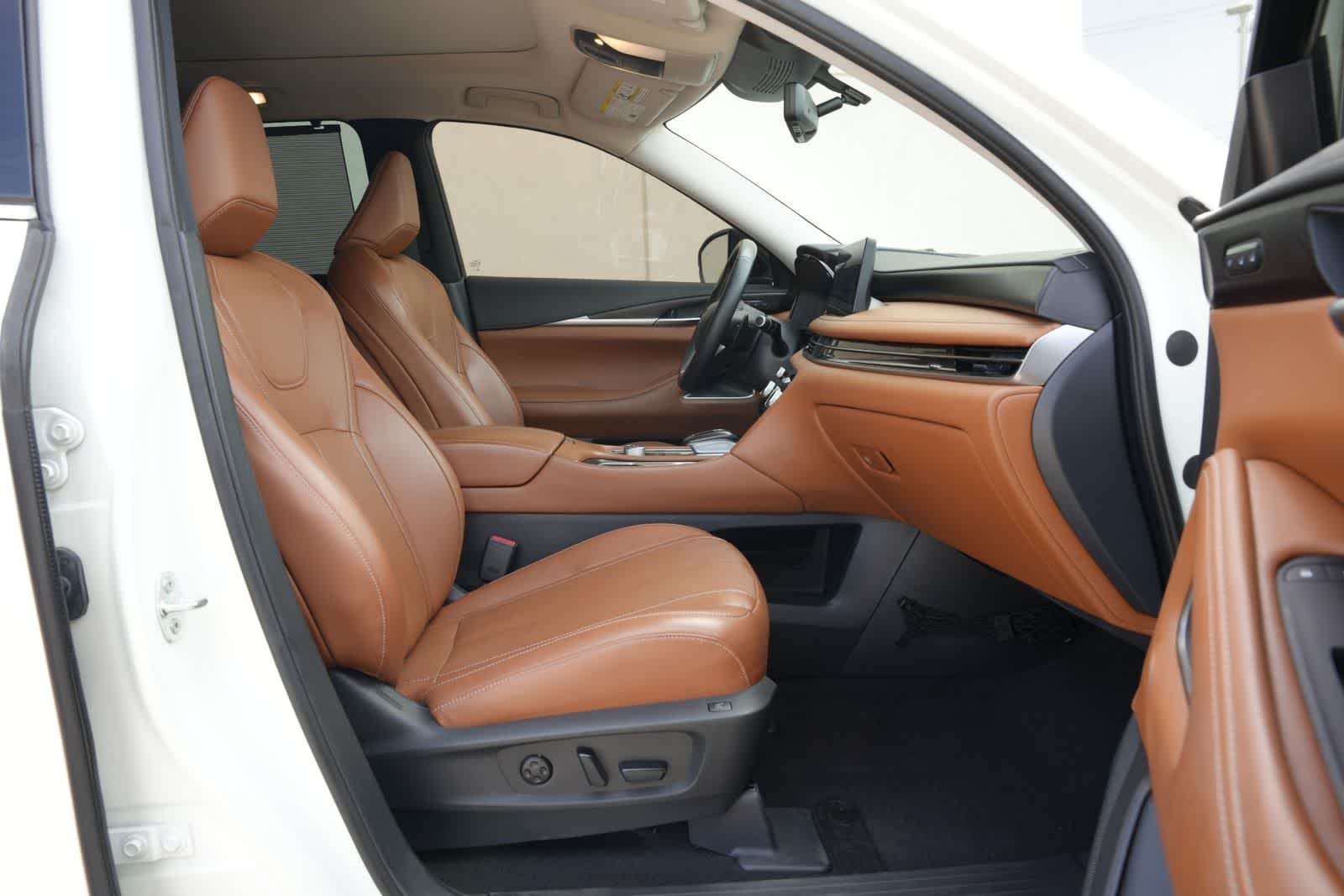 2023 INFINITI QX60 SENSORY
