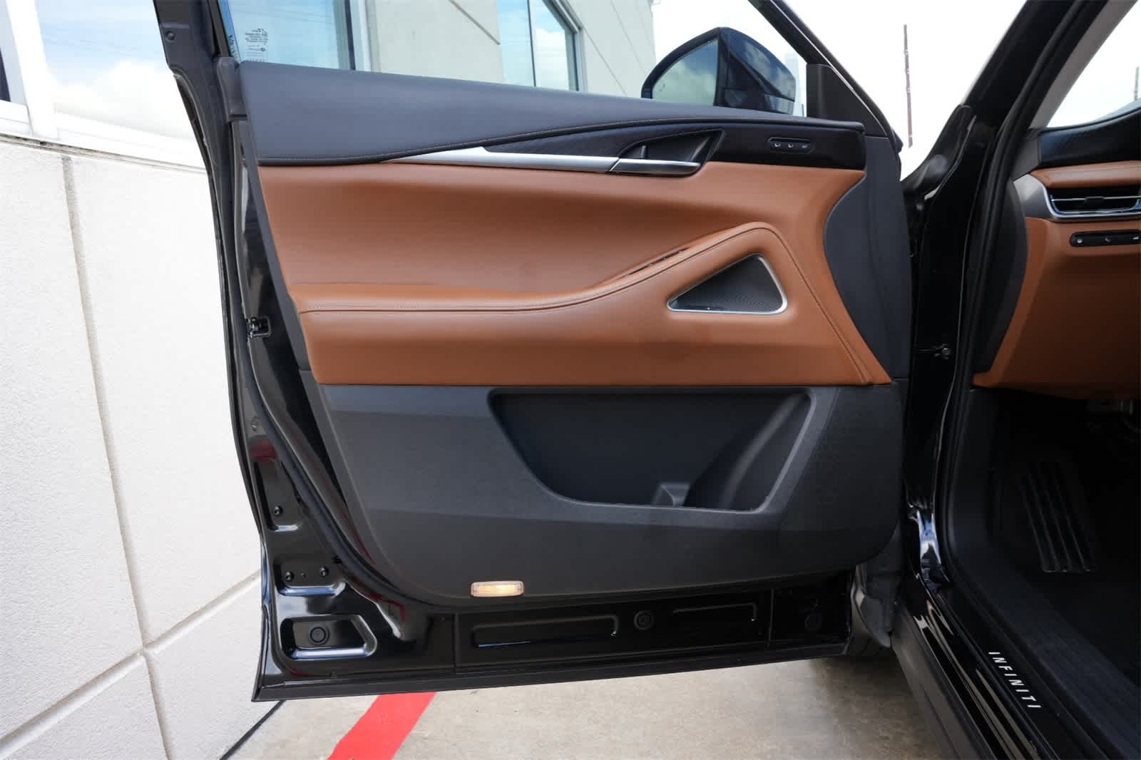 2024 INFINITI QX60 SENSORY