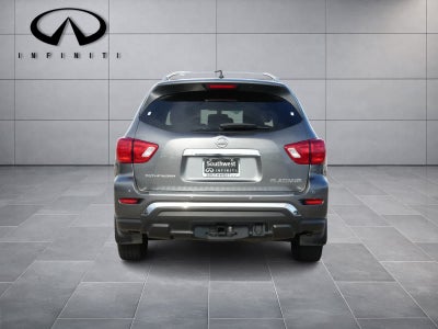 2017 Nissan Pathfinder Platinum