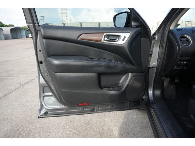 2017 Nissan Pathfinder Platinum