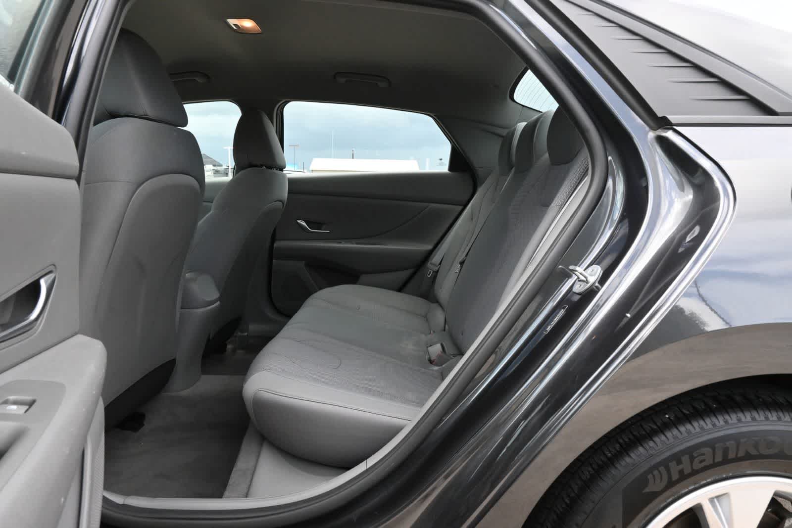 2021 Hyundai Elantra SE