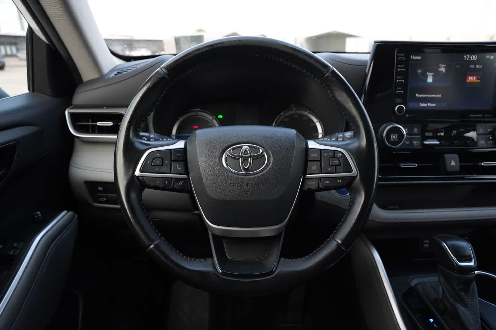 2022 Toyota Highlander Hybrid LE