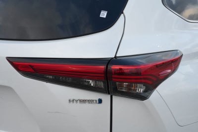 2022 Toyota Highlander Hybrid LE