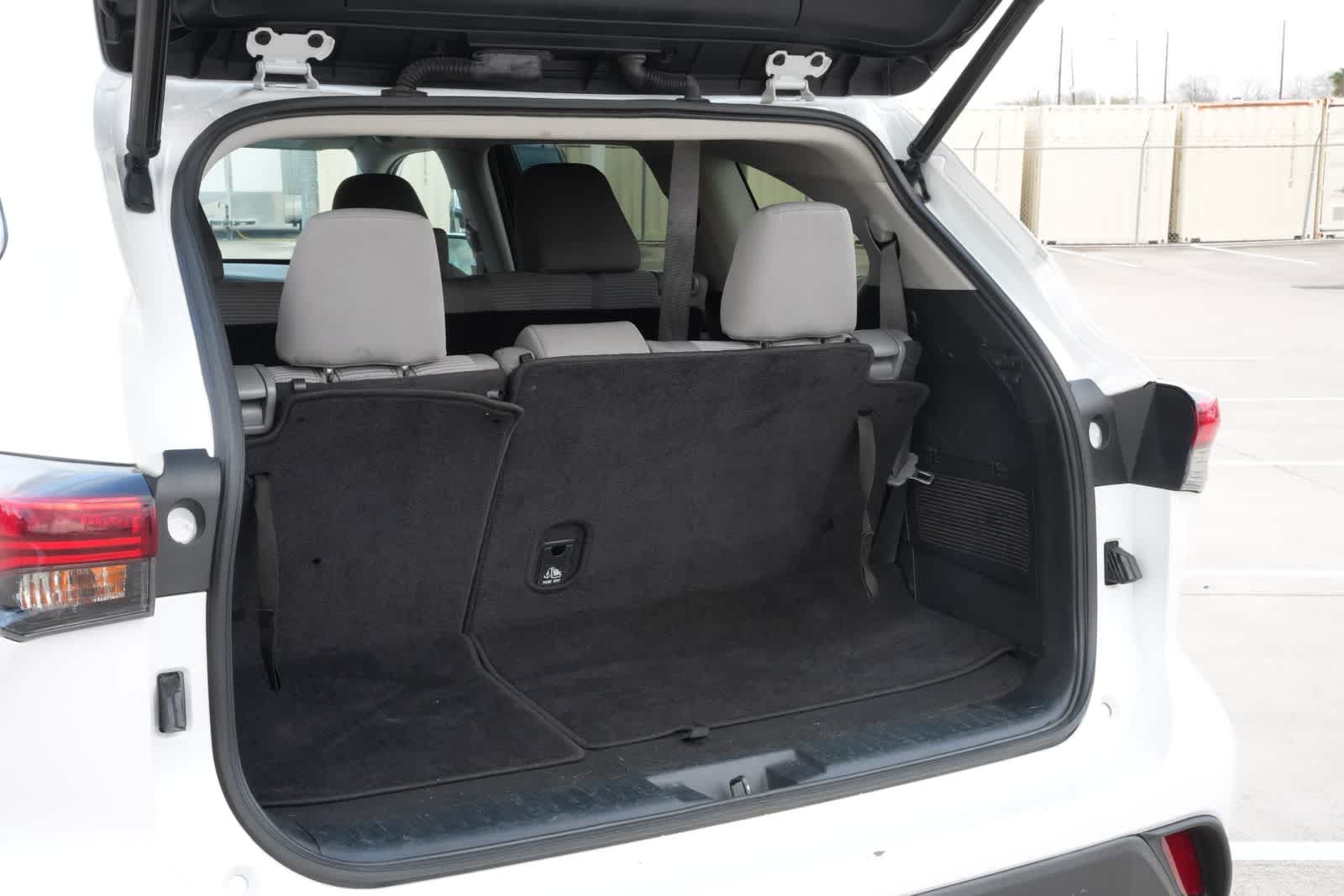 2022 Toyota Highlander Hybrid LE