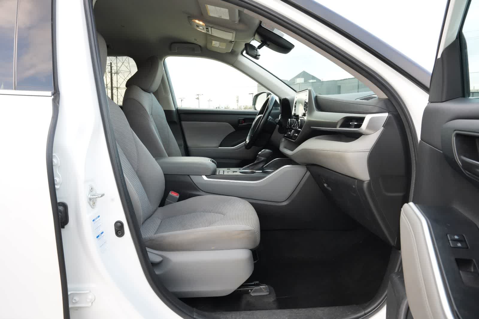 2022 Toyota Highlander Hybrid LE