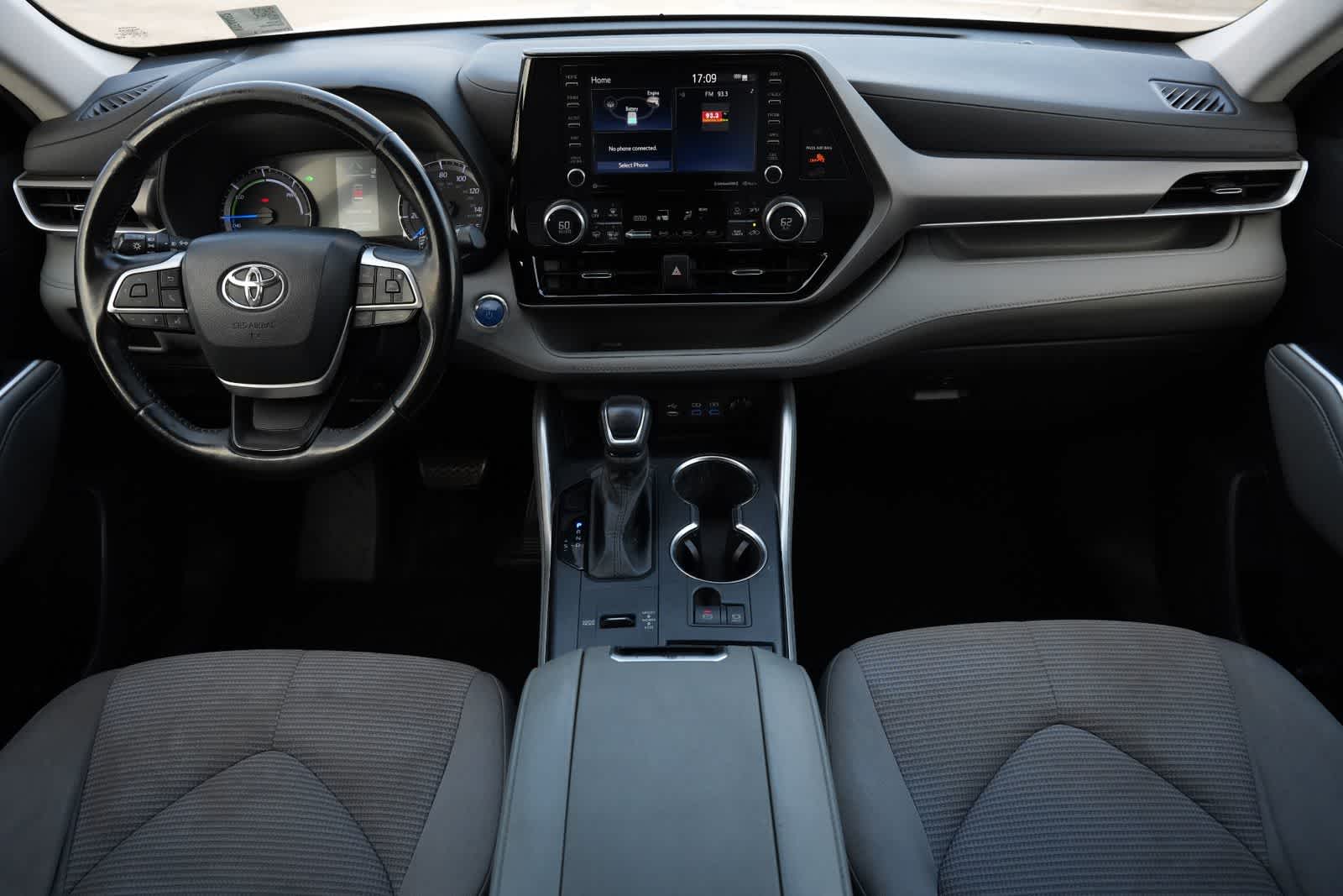 2022 Toyota Highlander Hybrid LE