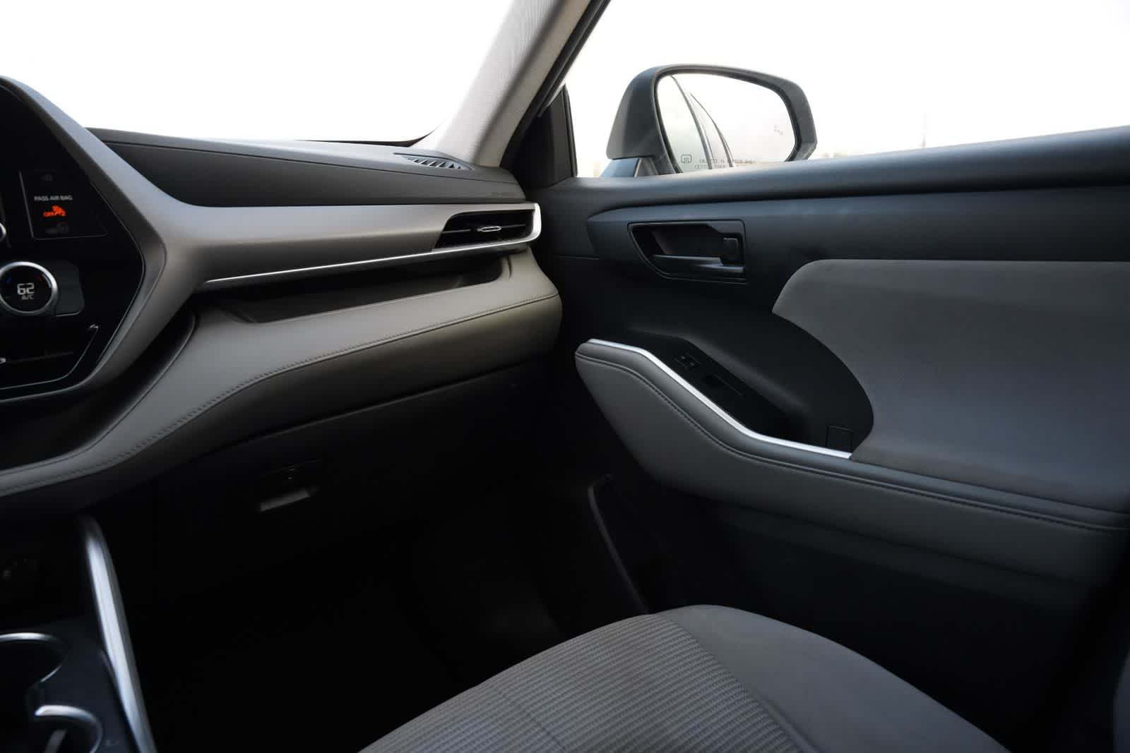 2022 Toyota Highlander Hybrid LE