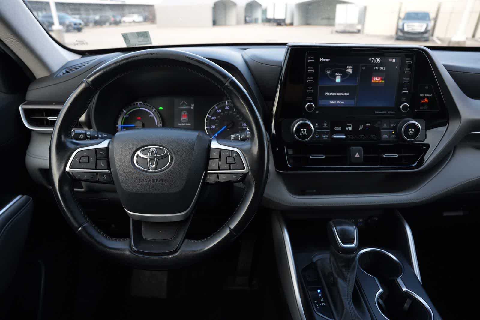 2022 Toyota Highlander Hybrid LE