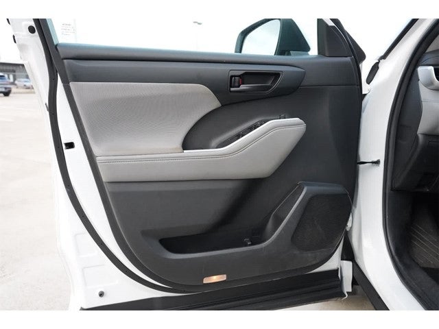 2022 Toyota Highlander Hybrid LE