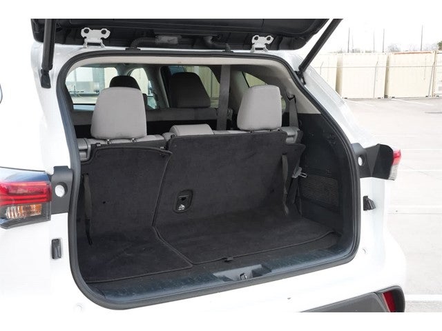 2022 Toyota Highlander Hybrid LE