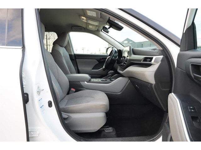 2022 Toyota Highlander Hybrid LE