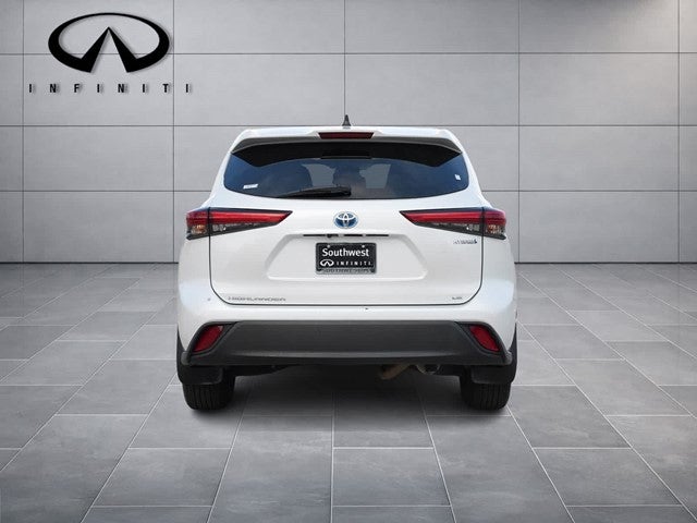 2022 Toyota Highlander Hybrid LE