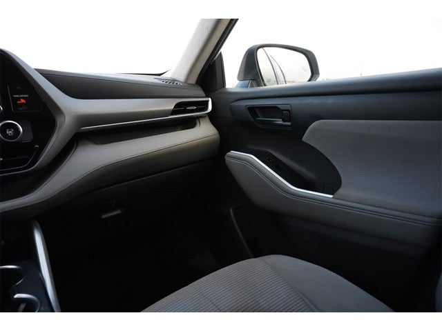 2022 Toyota Highlander Hybrid LE