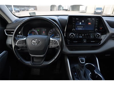 2022 Toyota Highlander Hybrid LE