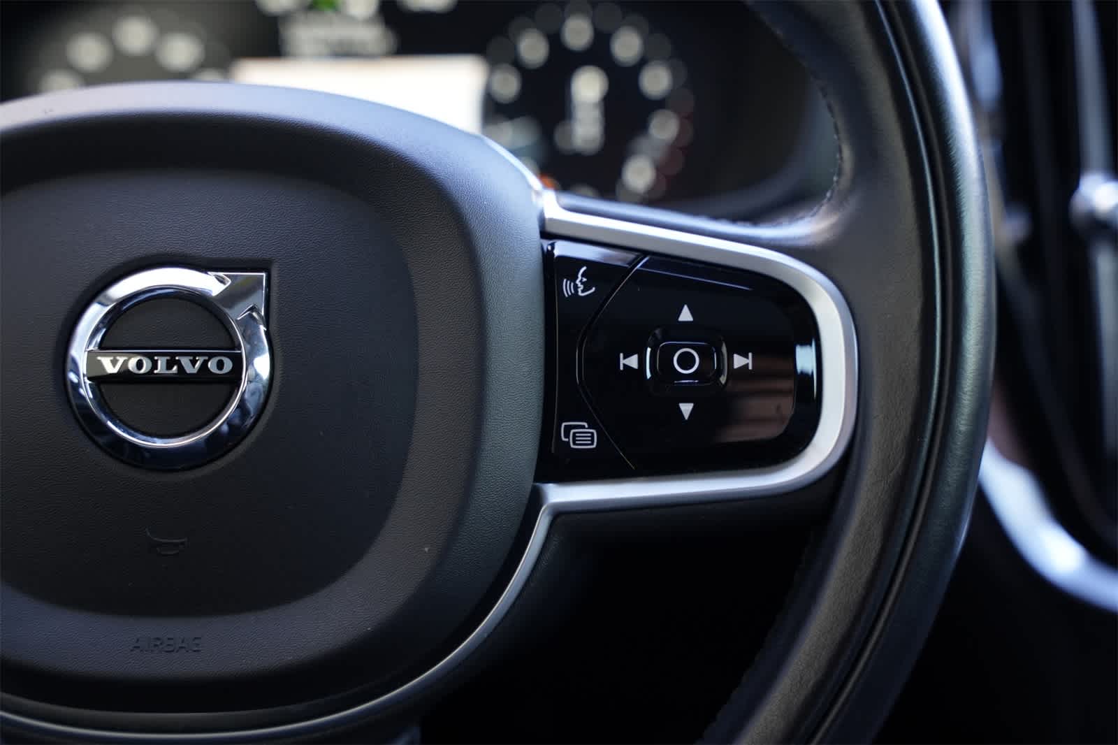 2021 Volvo S60 Momentum