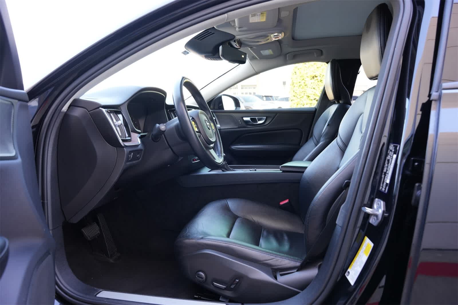 2021 Volvo S60 Momentum