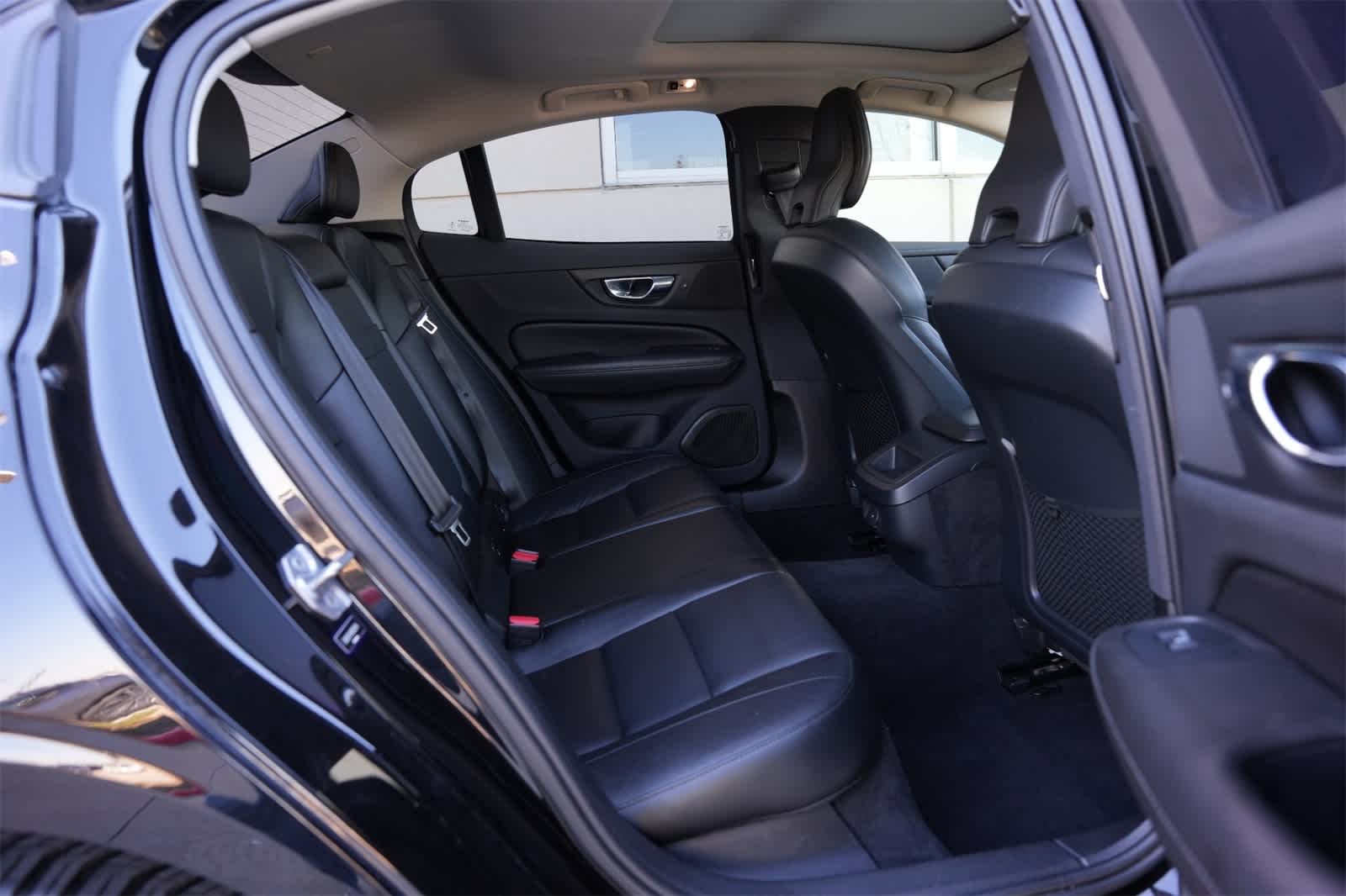 2021 Volvo S60 Momentum