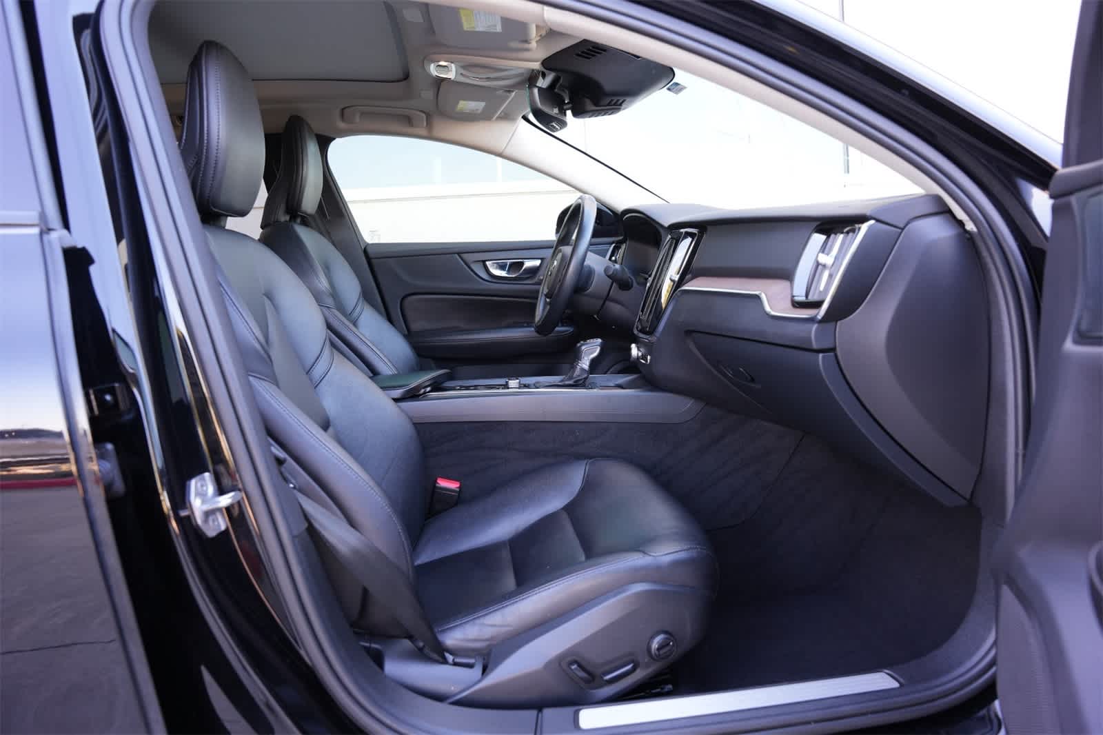 2021 Volvo S60 Momentum