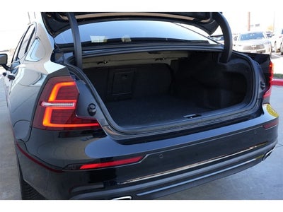 2021 Volvo S60 Momentum