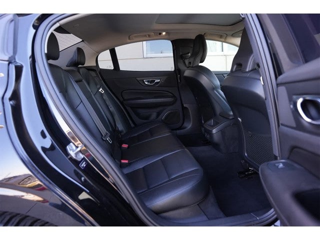 2021 Volvo S60 Momentum