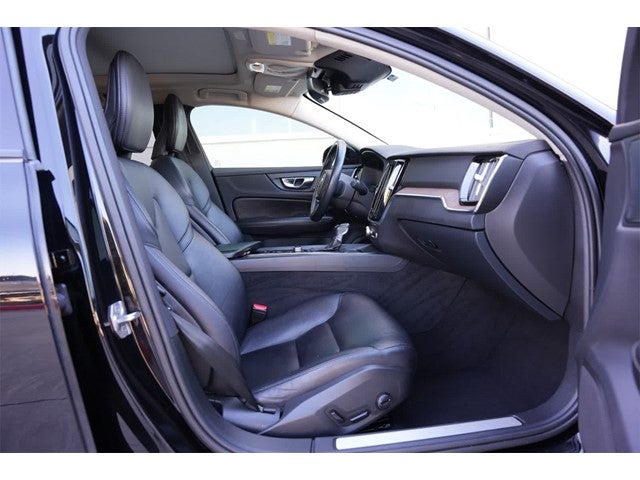 2021 Volvo S60 Momentum