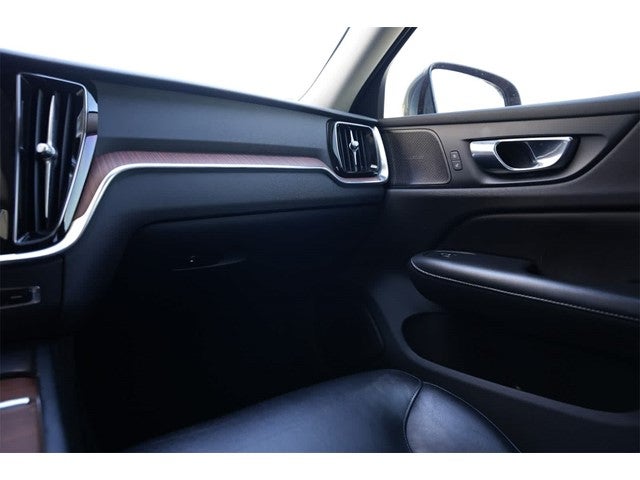 2021 Volvo S60 Momentum