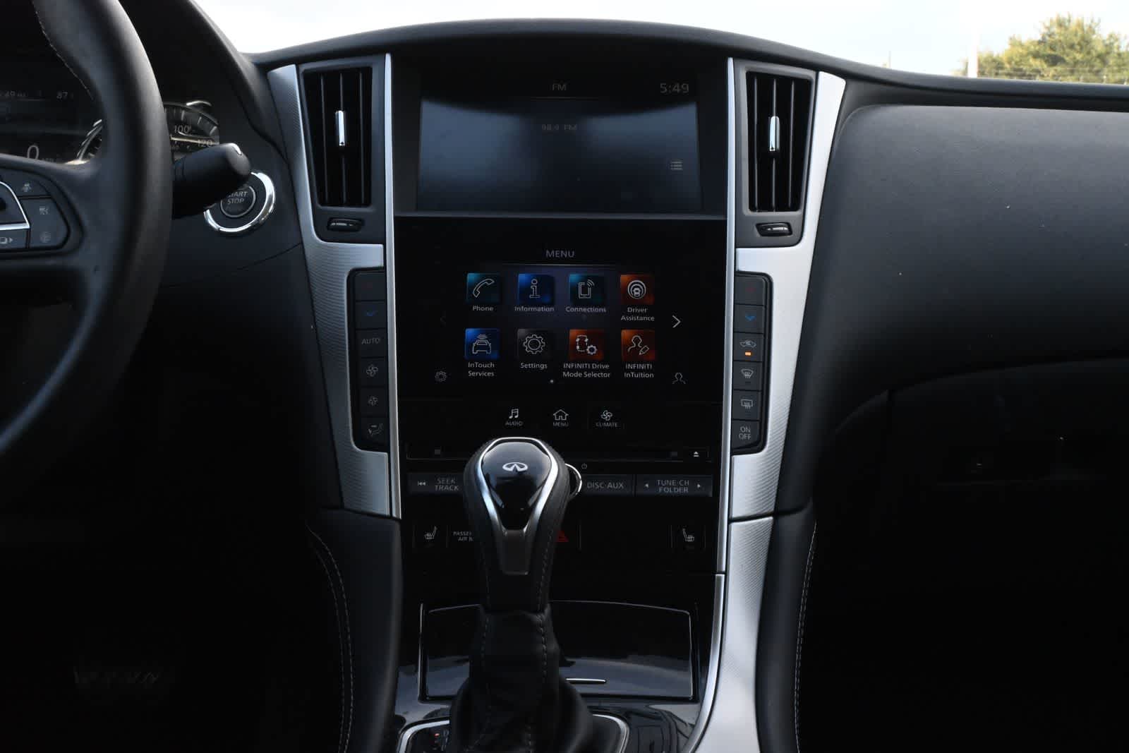 2023 INFINITI Q50 LUXE