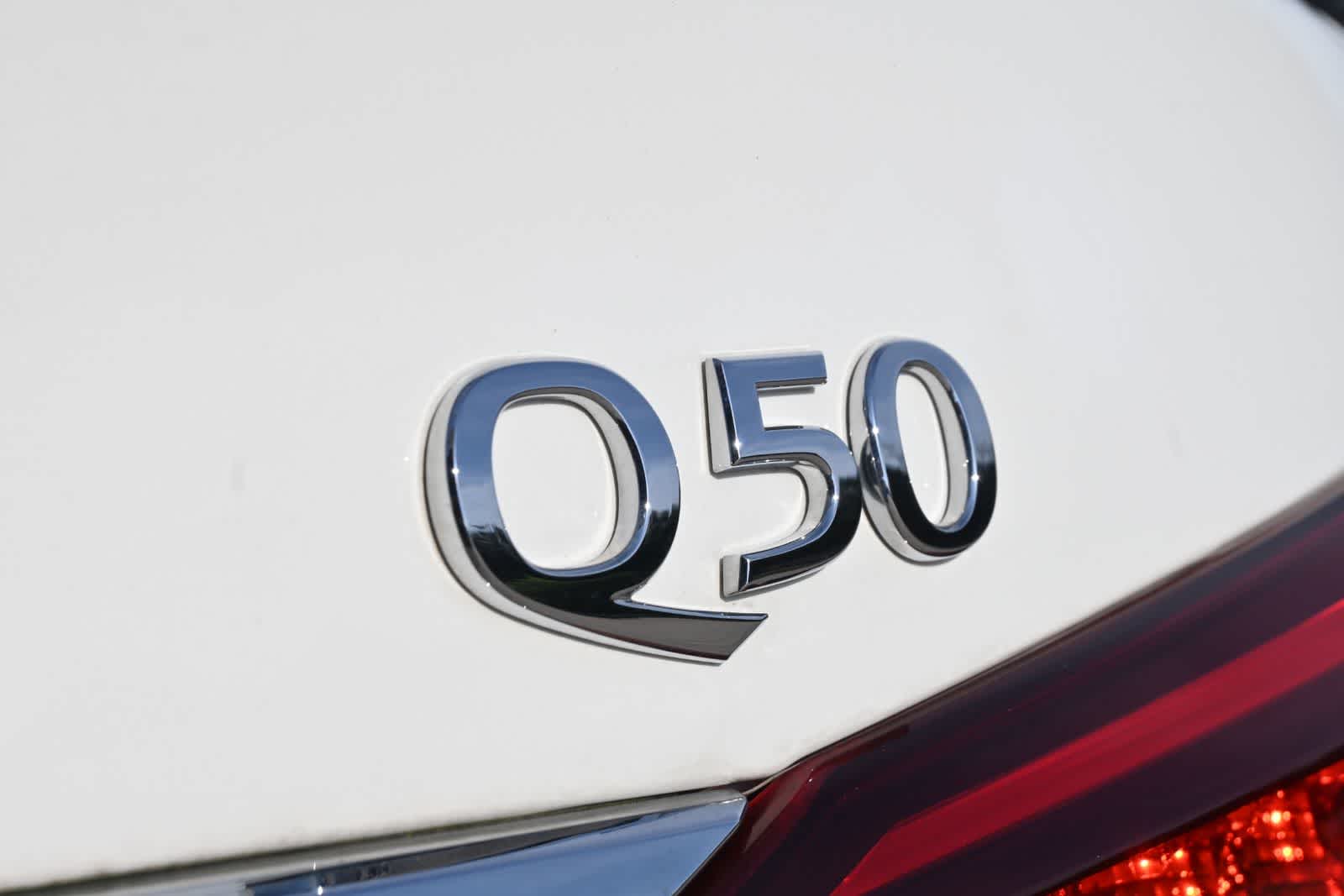 2023 INFINITI Q50 LUXE