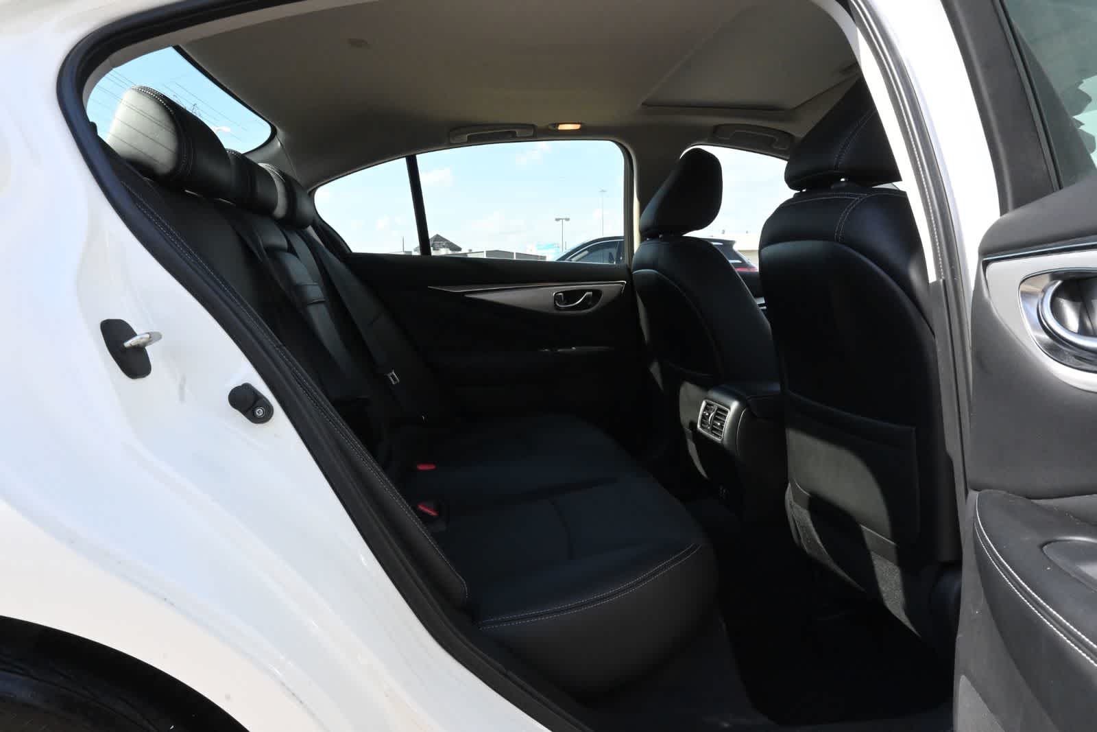 2023 INFINITI Q50 LUXE