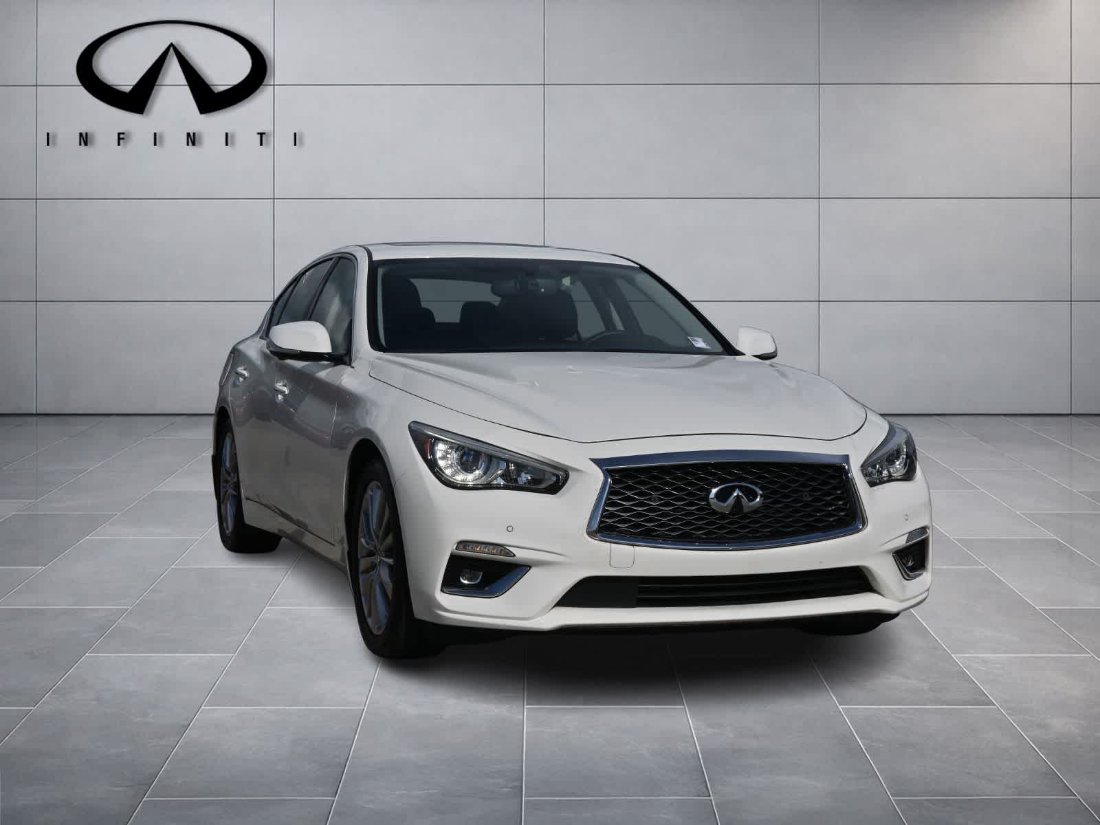 2023 INFINITI Q50 LUXE