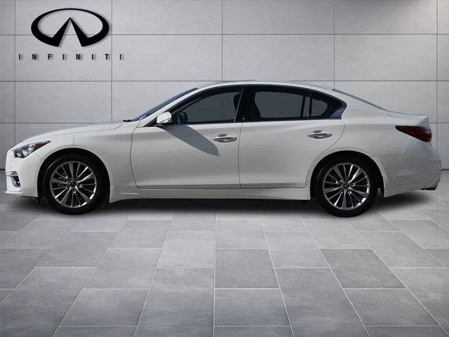 2023 INFINITI Q50 LUXE