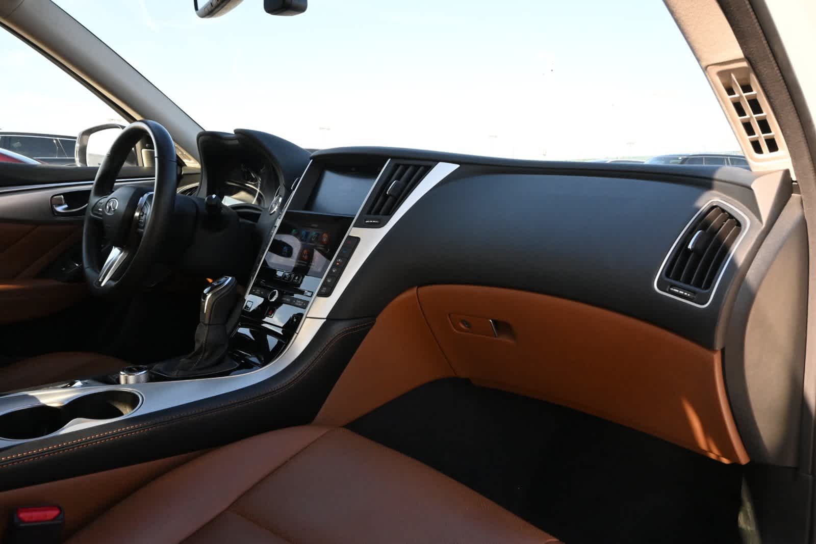 2023 INFINITI Q50 LUXE