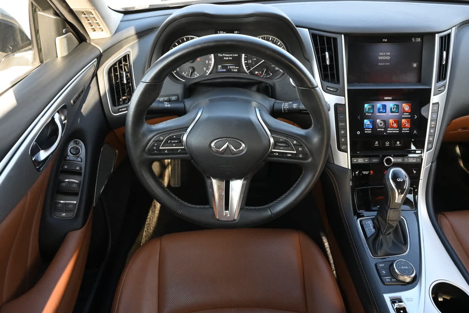 2023 INFINITI Q50 LUXE