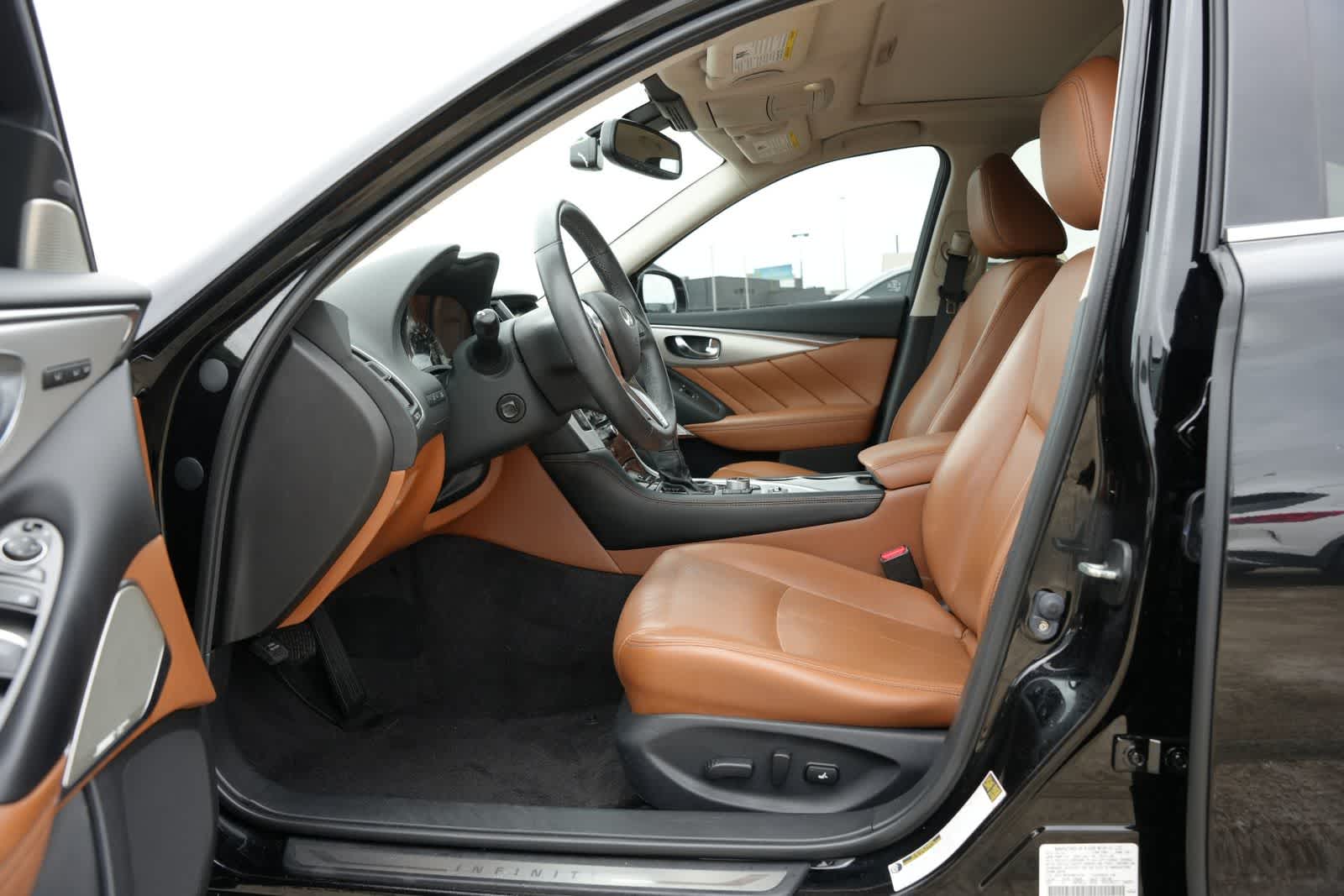 2023 INFINITI Q50 LUXE