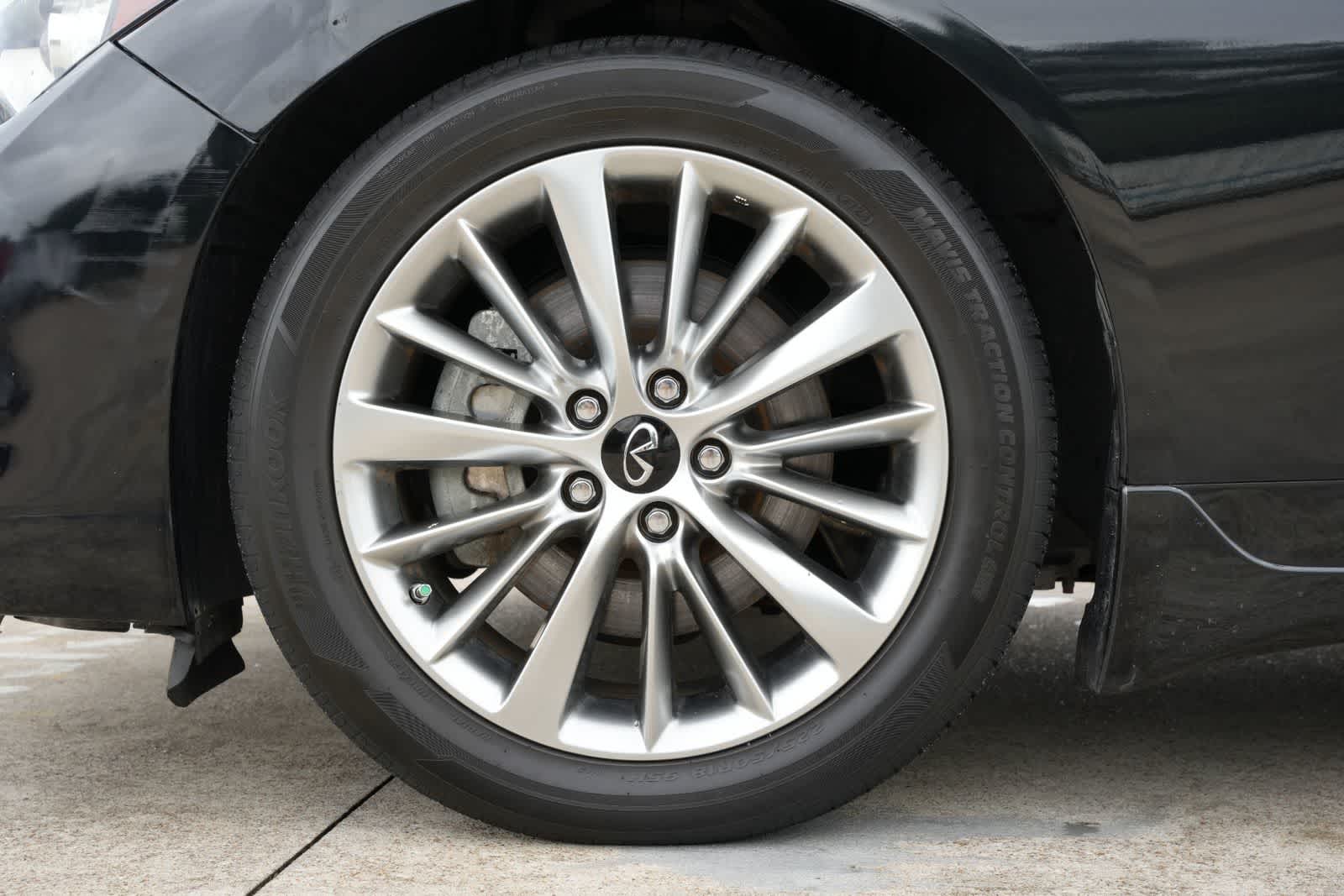 2023 INFINITI Q50 LUXE