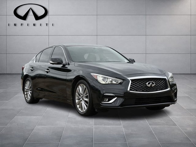 2023 INFINITI Q50 LUXE