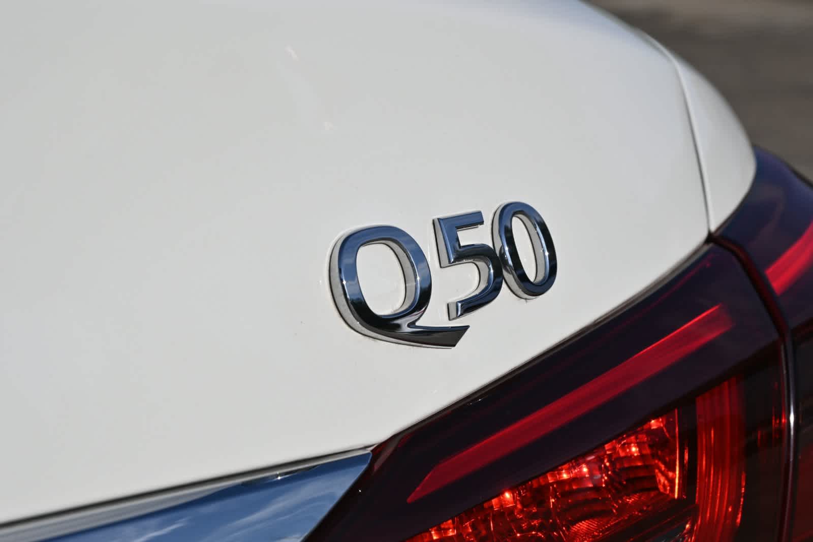 2023 INFINITI Q50 LUXE