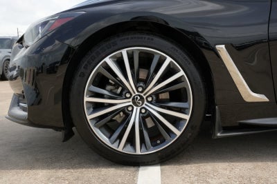 2022 INFINITI Q60 LUXE
